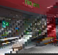 Two Jays Burger Joint - Sydney Olympic Park - ACT Tourism