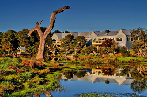 The Minya Vineyard & Winery - ACT Tourism 0