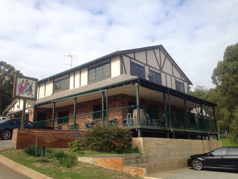 Vernon Arms Tavern - ACT Tourism 0