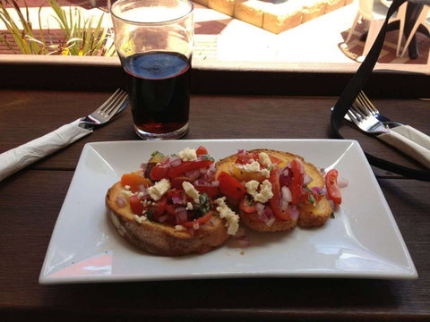 Southerlys Harbour View Bar & Restaurant - ACT Tourism 0