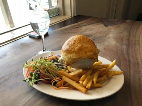 Bowning Hotel Dining - ACT Tourism 0