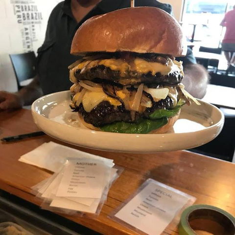 Fokker Burger - ACT Tourism 0