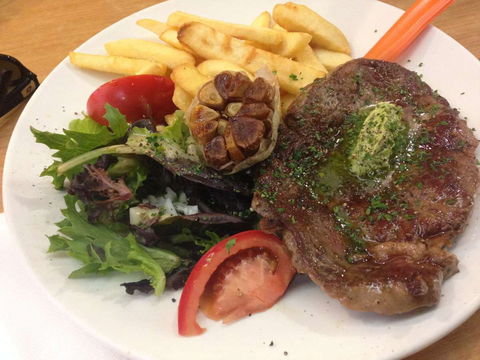 Paris Cafe - ACT Tourism 0