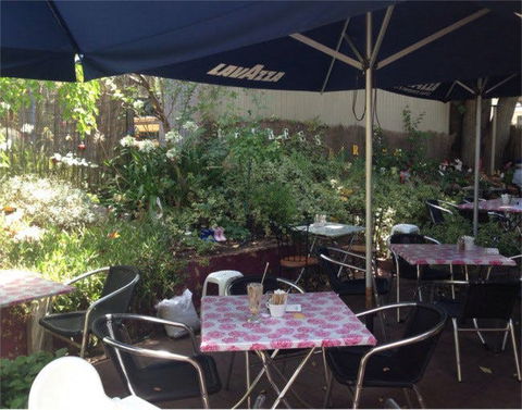 Herbees Cafe - ACT Tourism 0
