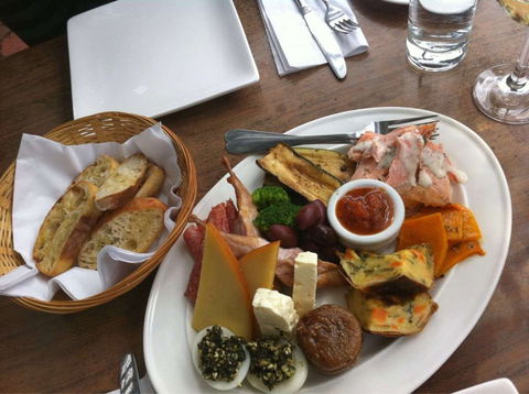 Base Camp Cafe - ACT Tourism 0
