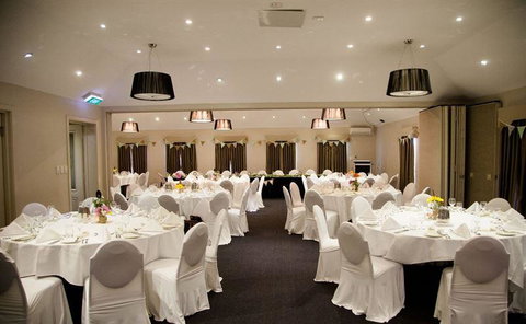 Busbys Restaurant & Bar - ACT Tourism 17