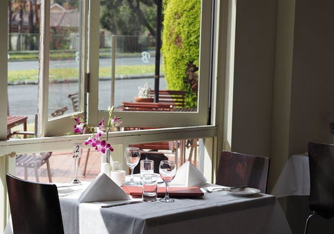 Busbys Restaurant & Bar - ACT Tourism 6