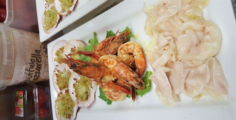 What's In The Pot? - ACT Tourism 15