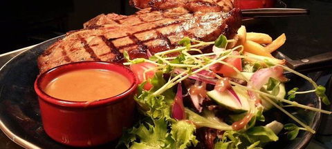 Berry Springs Tavern - ACT Tourism 3