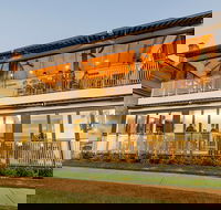Oriental Hotel - ACT Tourism