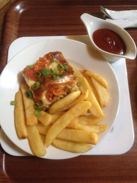 The Caves Country Pub - ACT Tourism 0