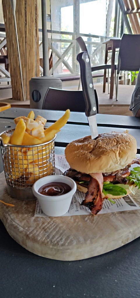 The Caves Country Pub - ACT Tourism 6