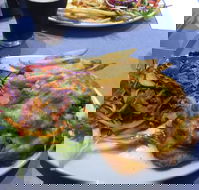 Queens Beach Motor Hotel - ACT Tourism