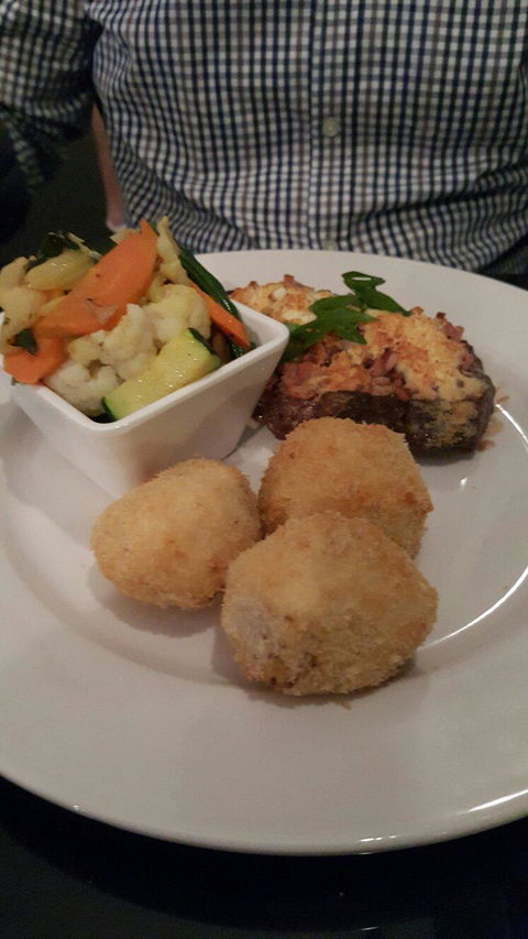 Boomerang By The Sea Restaurant - ACT Tourism 1