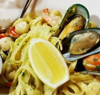 Hamers Hotel Bar and Grill - ACT Tourism