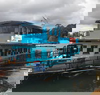 Skippers Floating Eatery - ACT Tourism