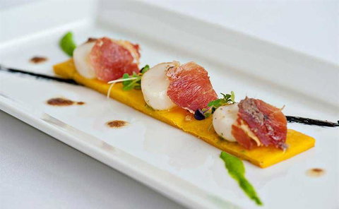 Other Side Of The Moon Restaurant - ACT Tourism 16