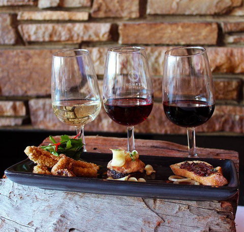 Other Side Of The Moon Restaurant - ACT Tourism 23