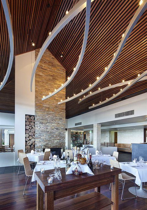 Other Side Of The Moon Restaurant - ACT Tourism 26