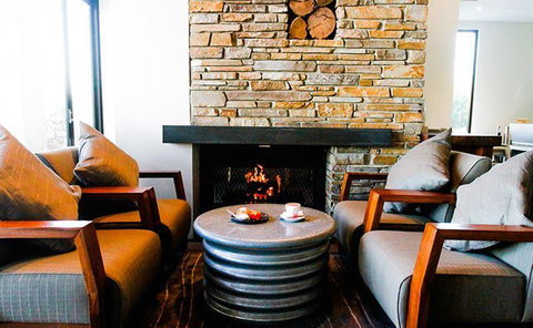 Other Side Of The Moon Restaurant - ACT Tourism 8