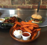 Across The Road Burger House - ACT Tourism