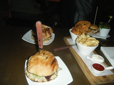 Jus Burgers - ACT Tourism 0