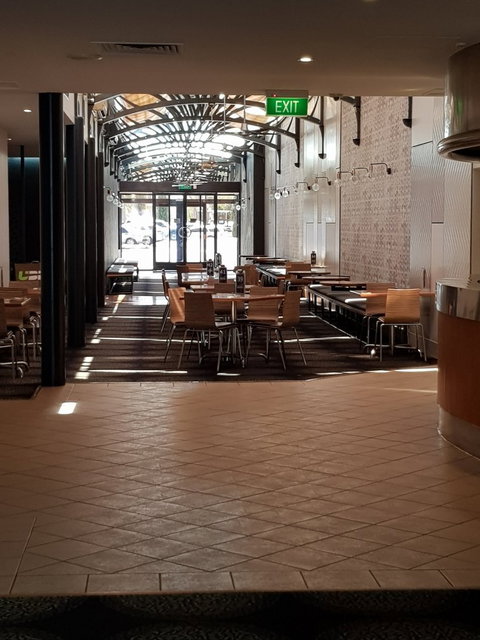 Berri Hotel Bistro - ACT Tourism 10