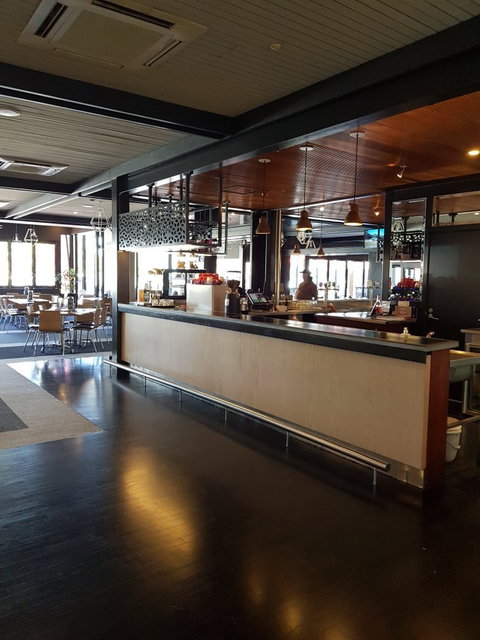 Berri Hotel Bistro - ACT Tourism 3