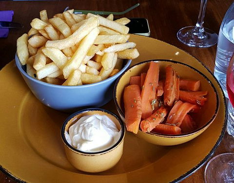 Mocandunda Cellar Door And Restaurant - ACT Tourism 0