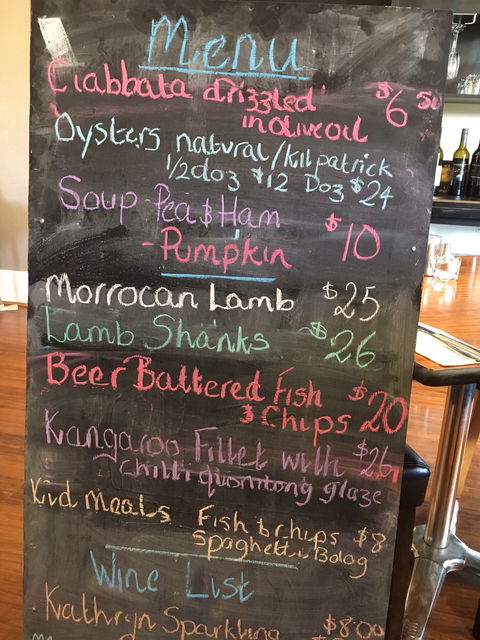 Mocandunda Cellar Door And Restaurant - ACT Tourism 4