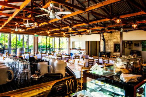 Oasis Gardens Function Centre - ACT Tourism 0