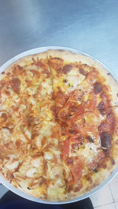 Smokehouse Pizza Cafe - ACT Tourism 7