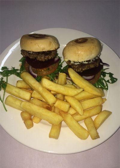 Coolum Seafoods - ACT Tourism 1