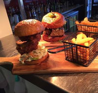 Sandy's Bar and Grill - ACT Tourism