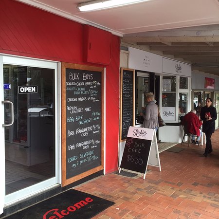 Fox And Hound Espresso - ACT Tourism 0