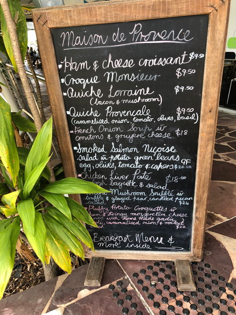 Maison De Provence - ACT Tourism 4