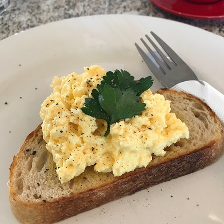 Peter's Cafe - ACT Tourism 0