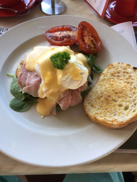 Peter's Cafe - ACT Tourism 5