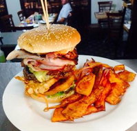 Gin Gin Hotel - ACT Tourism