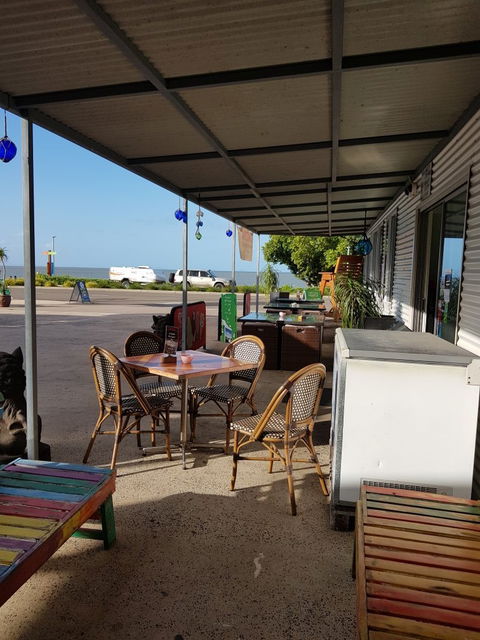Seaview Deli Cafe - ACT Tourism 6