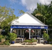 The Blue and White Teapot Cafe - ACT Tourism