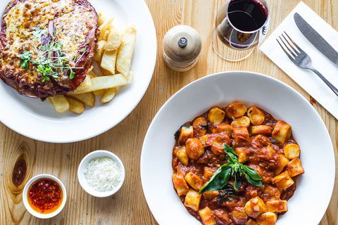 Via Fratelli Woodfire Pizza Restaurant - ACT Tourism 0