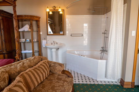 Denison Boutique Hotel - ACT Tourism 8