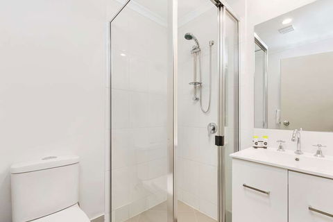 Rockhampton Riverside Central Hotel - ACT Tourism 2