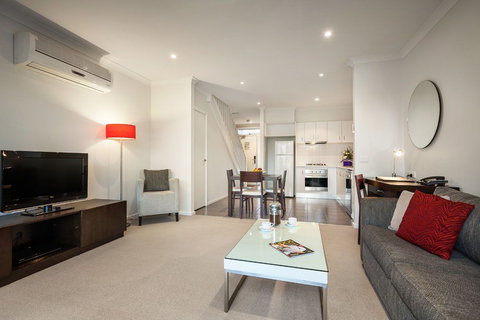 Quest Sanctuary Lakes - ACT Tourism 4