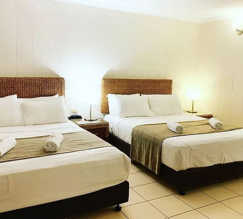 Pine Tree Motel - ACT Tourism 1