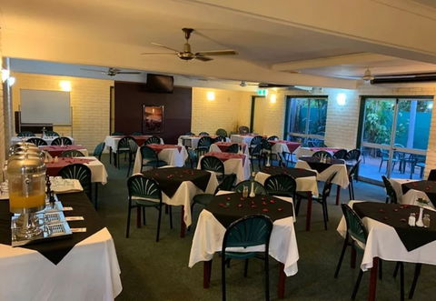 Pine Tree Motel - ACT Tourism 2