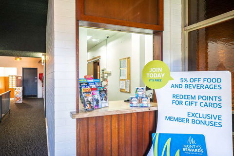 Chardons Corner Hotel - ACT Tourism 1