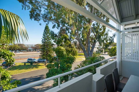 Broadwater Resort Apartments - ACT Tourism 2