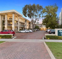 The Peninsula Riverside Apartments - ACT Tourism
